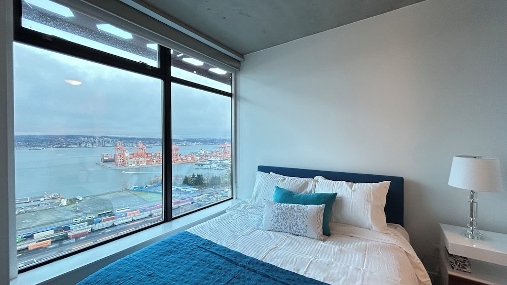 Ocean View Condo . Downtown Vancouver