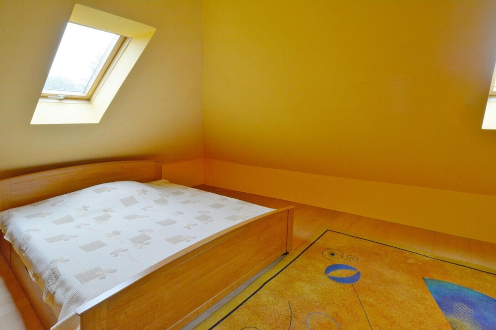 Spacious Cottage, Idyllic Right on the Lake, Spore view 4