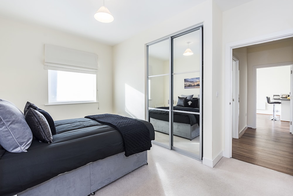 Heron House Apartments