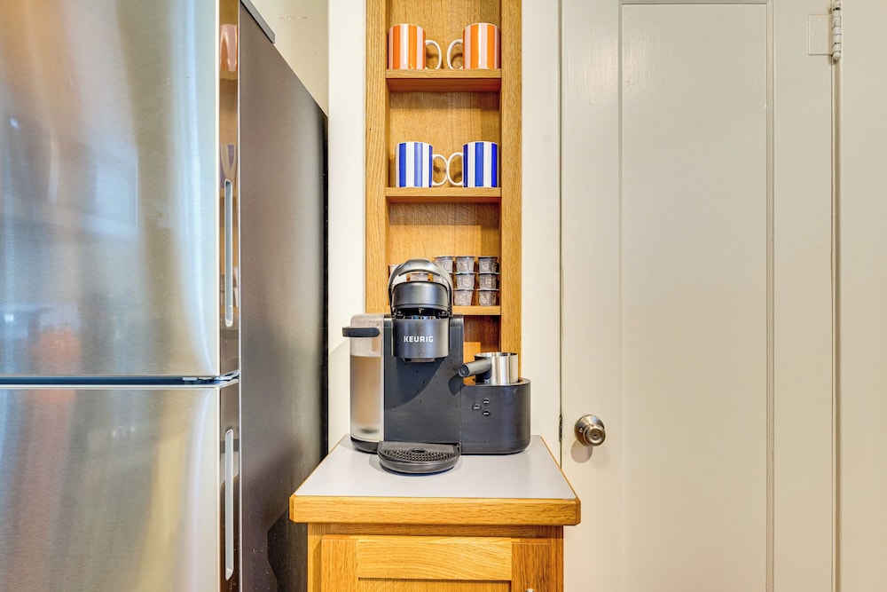Inviting 1BR Patio Full Kitchen