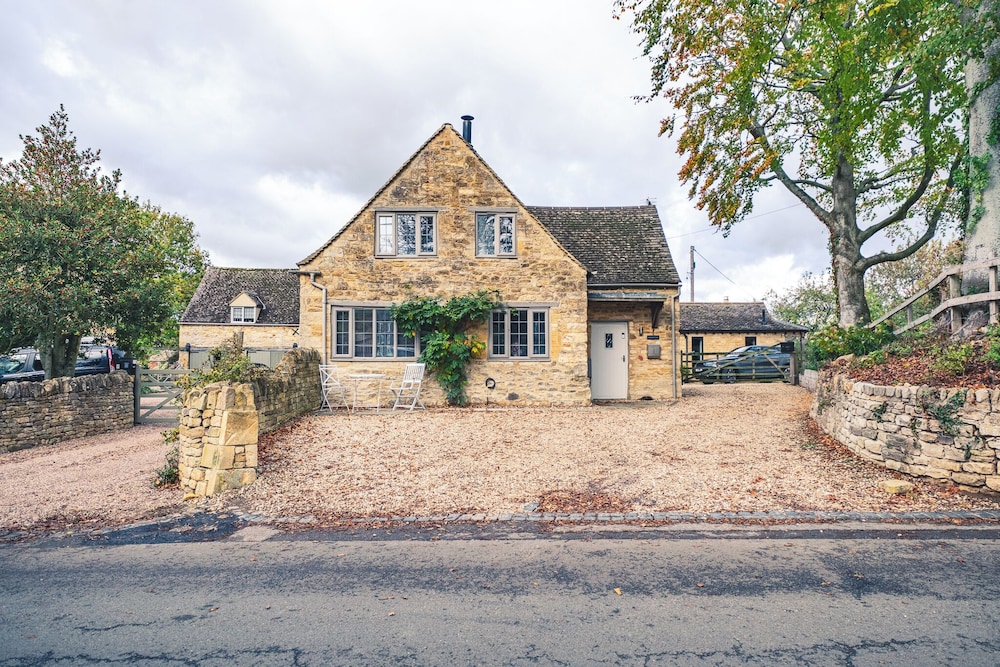 Beautiful Cottage in the Cotswolds