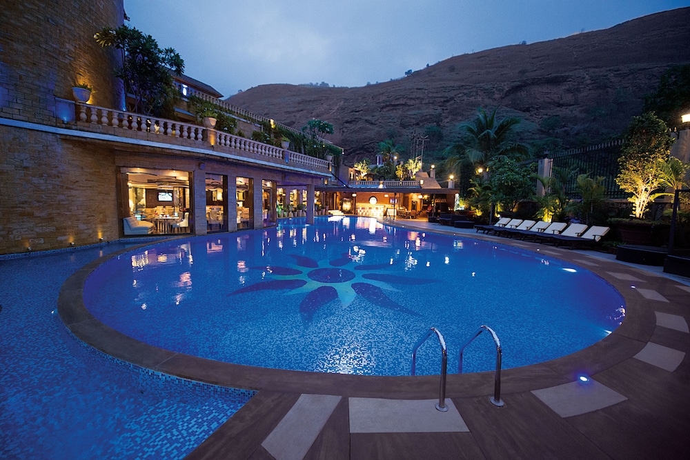 Della Resorts