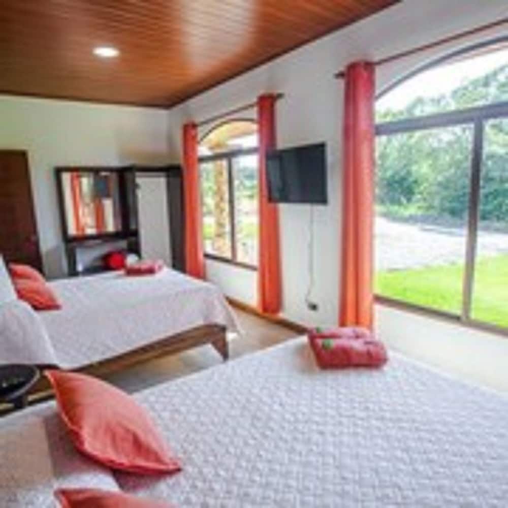 Monteverde Cloud Forest Vacations - Villas Macadamia - Monteverde - Property Image 6