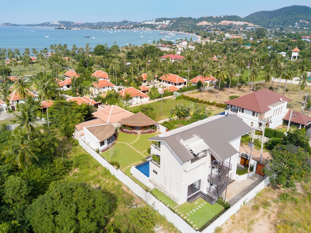 6 Bedroom Villa near Bangrak Beach SDV134-By Samui Dream Villas