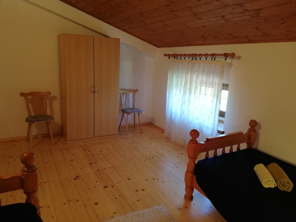 Photo 27