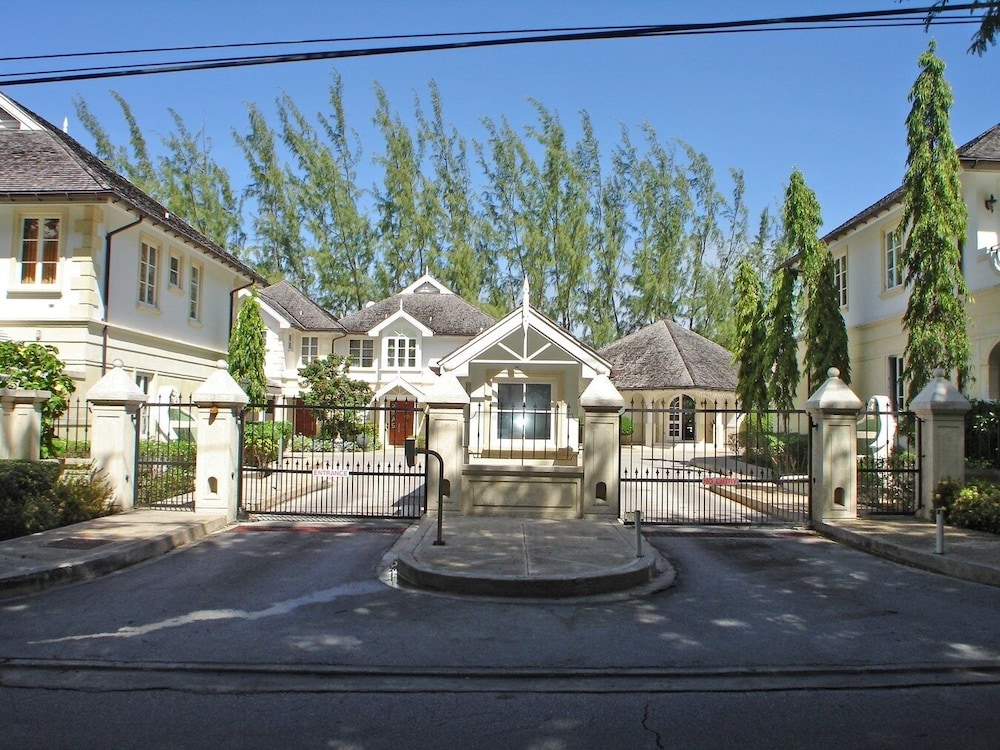 Luxury Townhome in Sandy Lane Neighborhood by BSL Rentals