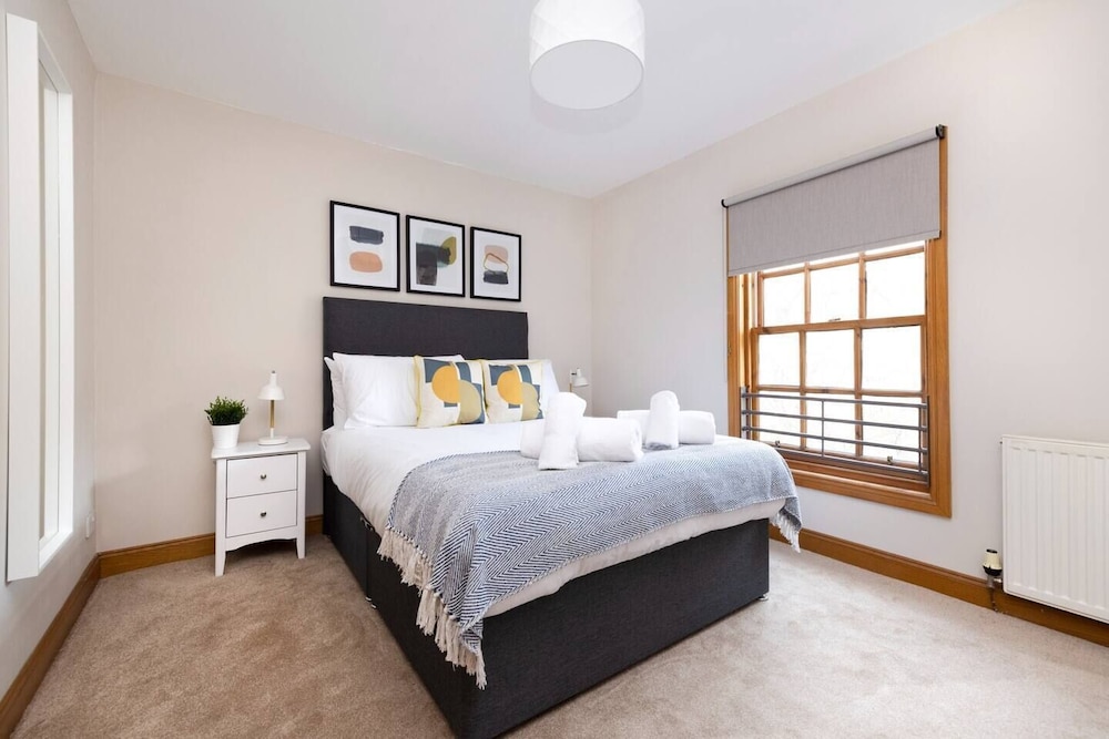 Bright&Cosy Flat near Scottish Gallery