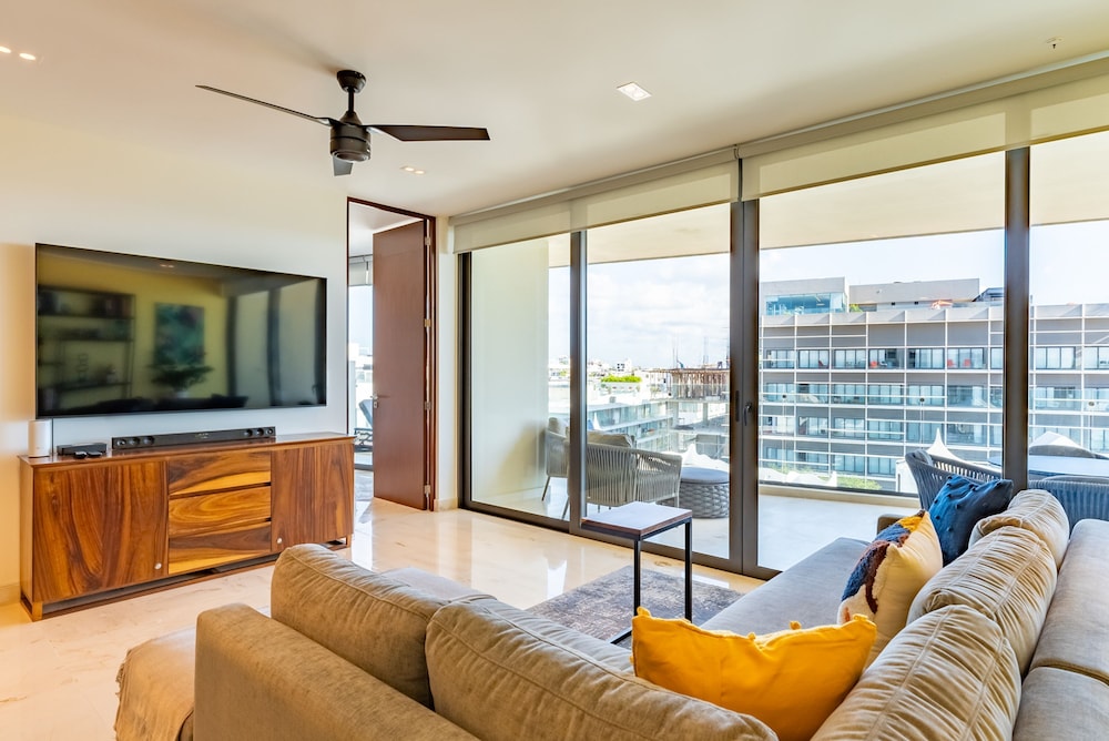Ph Ocean Lux at Marila Condo