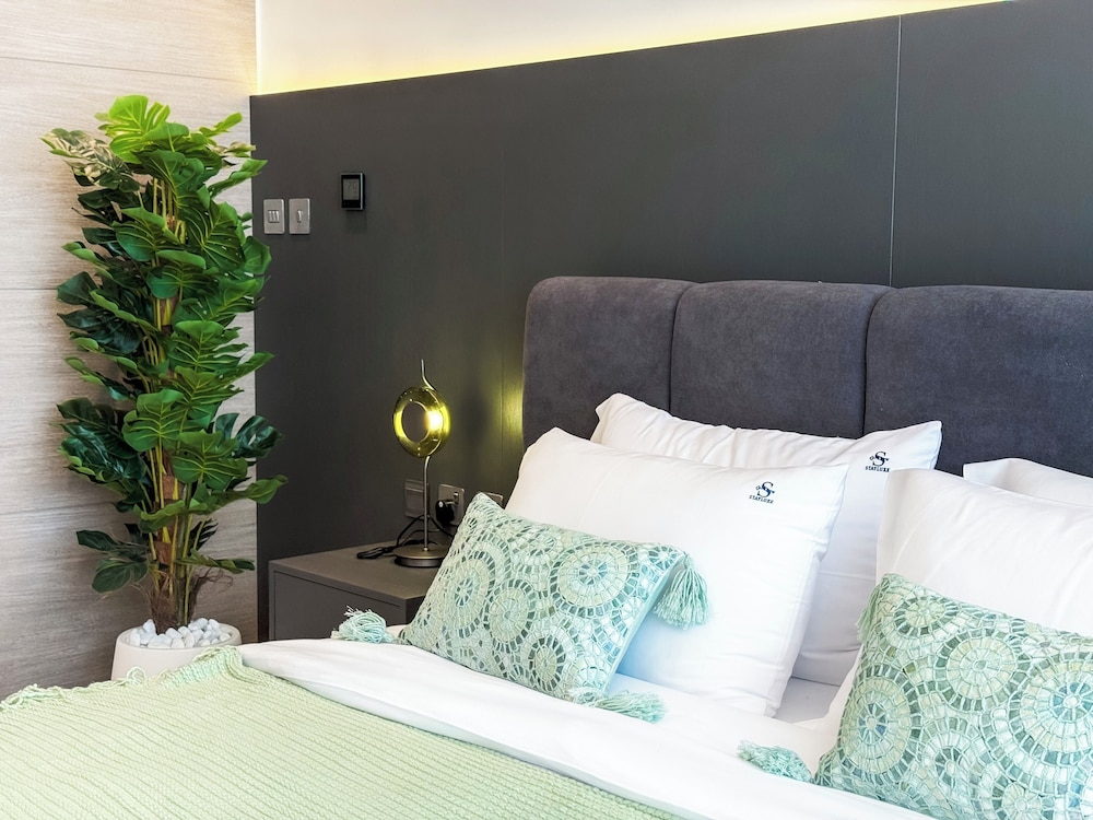 High Floor Burj Khalifa View Apartment