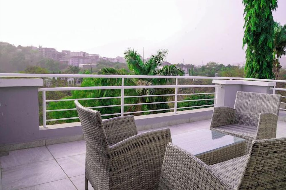 Dekins Homes and Apartments