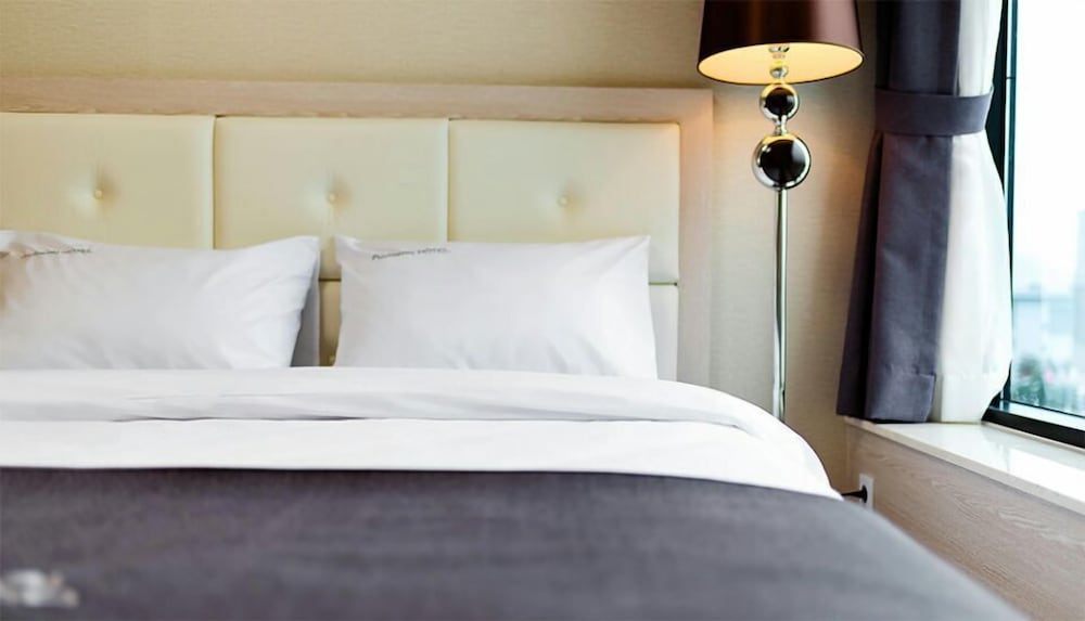 Paulownia Hostel & Guest House