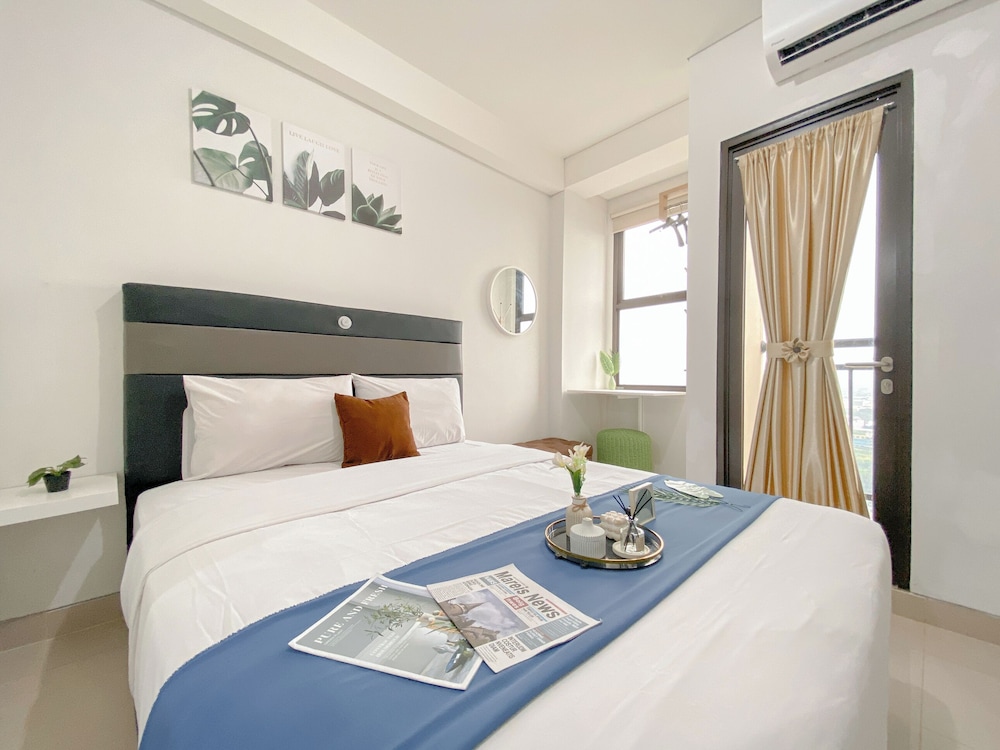 Compact And Homey Studio Apartment At Transpark Cibubur
