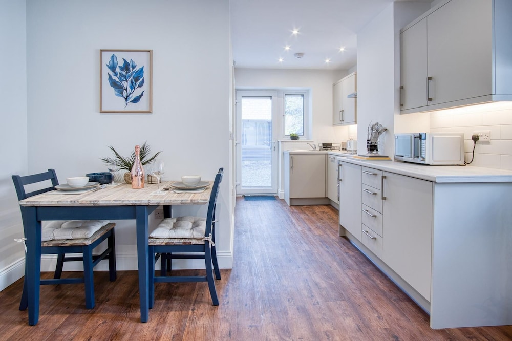 The Studio - 1 Bedroom Cottage - Princes Gate