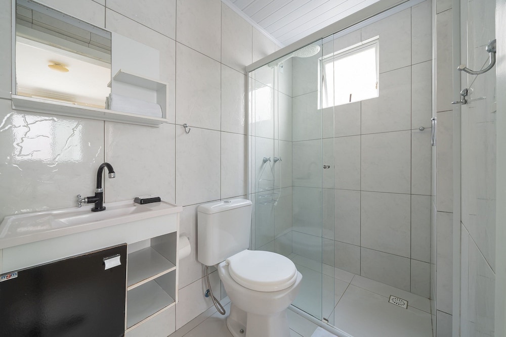 Apto próximo ao mar c/ churrasq. 3 qts ELM701