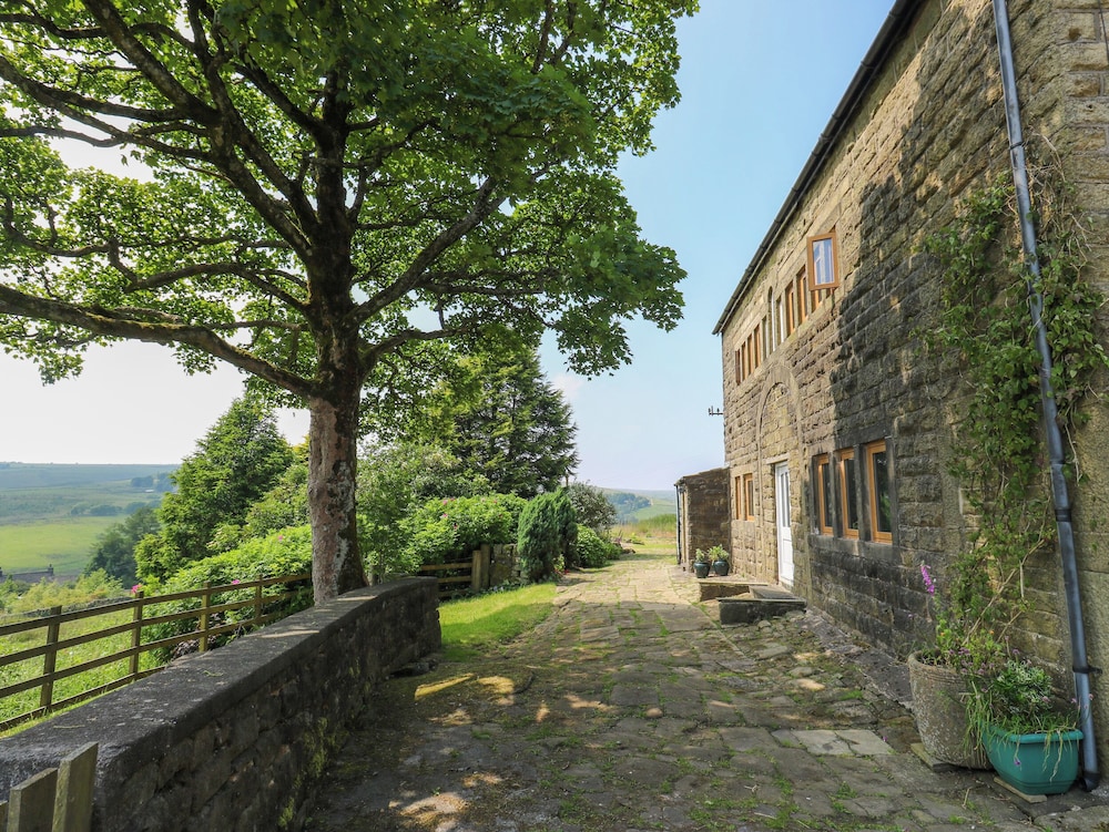 Halstead Green Farm