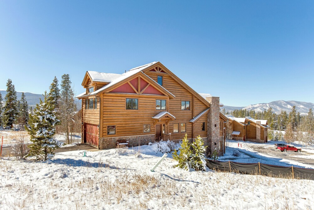 Spacious Fraser Gem: 7 Mi to Winter Park!