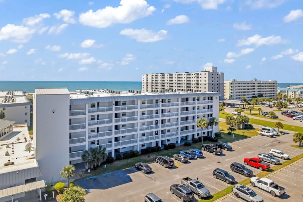 Good Vibes - The Affordable Beach Vacay