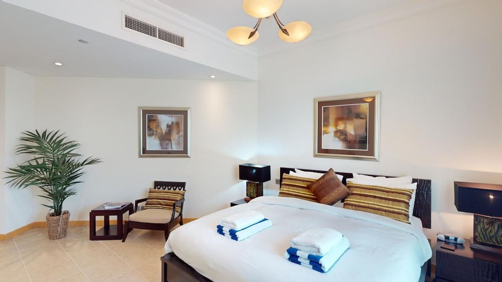 DVH Dabas Palm Shores Elegant Four Beds