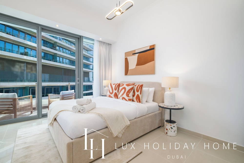 LUX The Silverene Marina View Studio 2