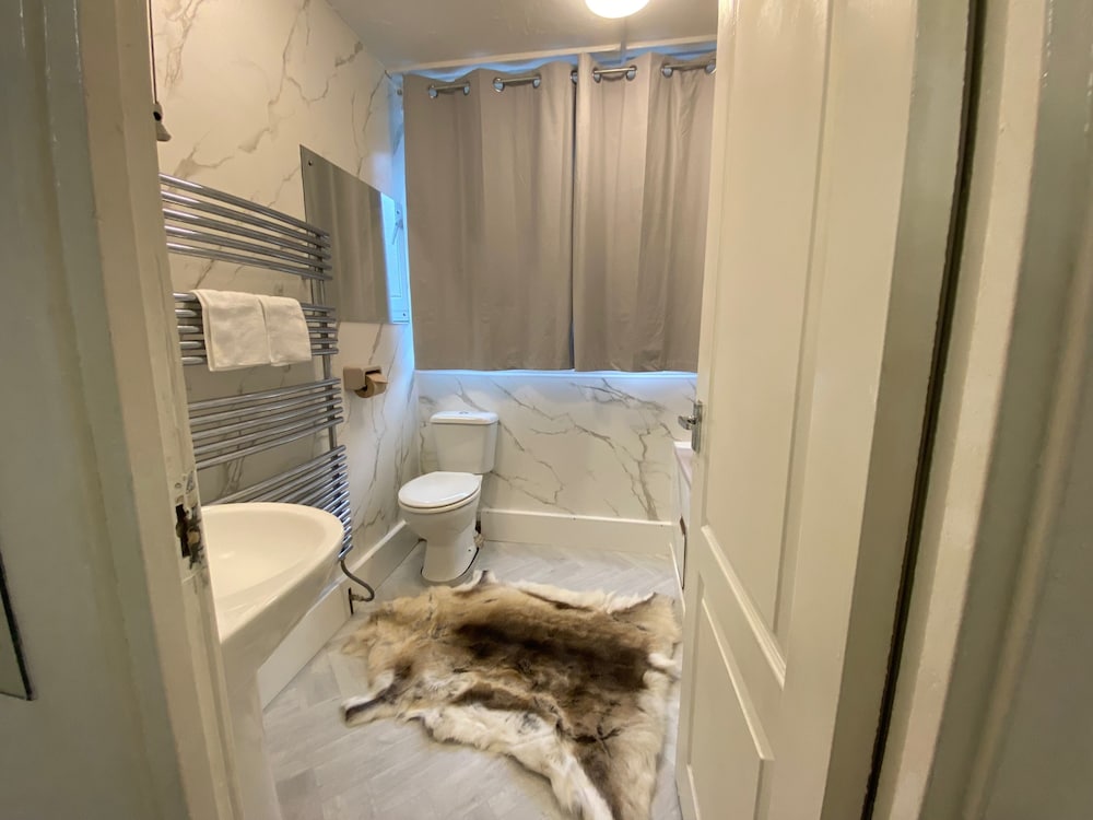 London Charm - 3 Bedroom House Near Canary Wharf