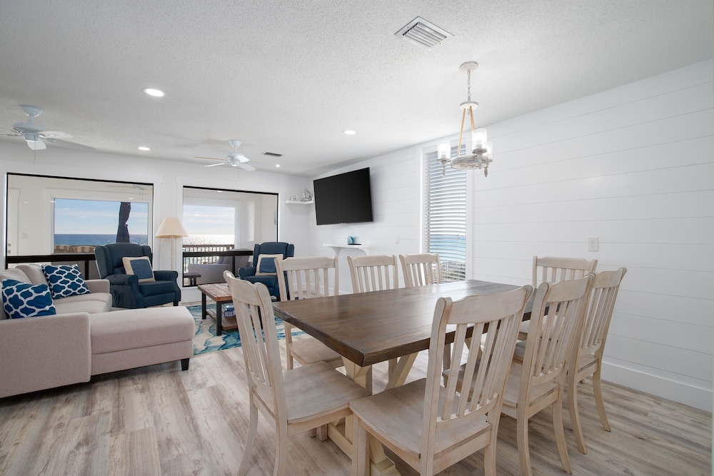 Destiny on the Sand by Avantstay Direct Beach Access Bbq on Large Ocean Facing Patio
