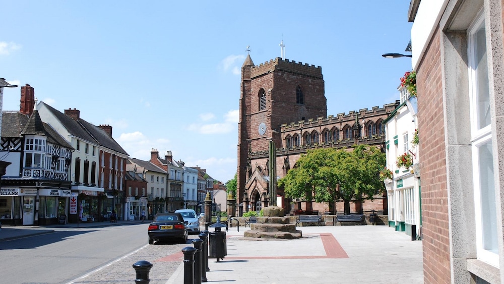 Cosy House In Lovely Market Town