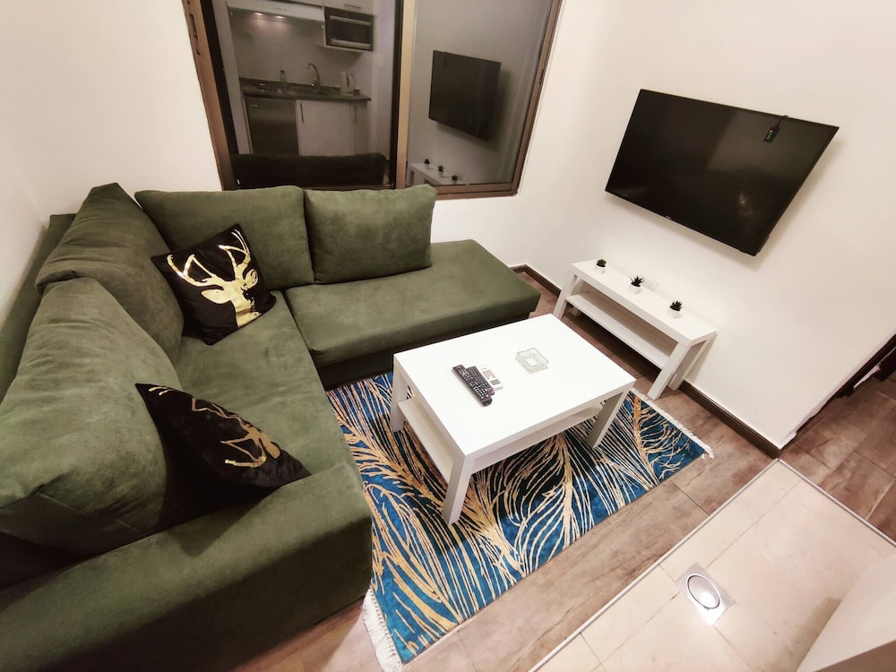 28 1- Lovely Apartment Close to all Services view 4