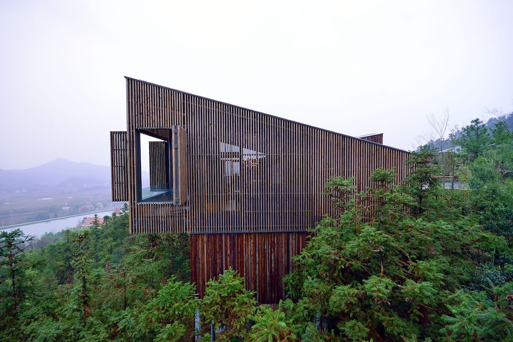 Meijie Mountain Hotspring Resort