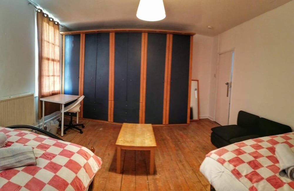 House in Central London - Sleeps up to 16