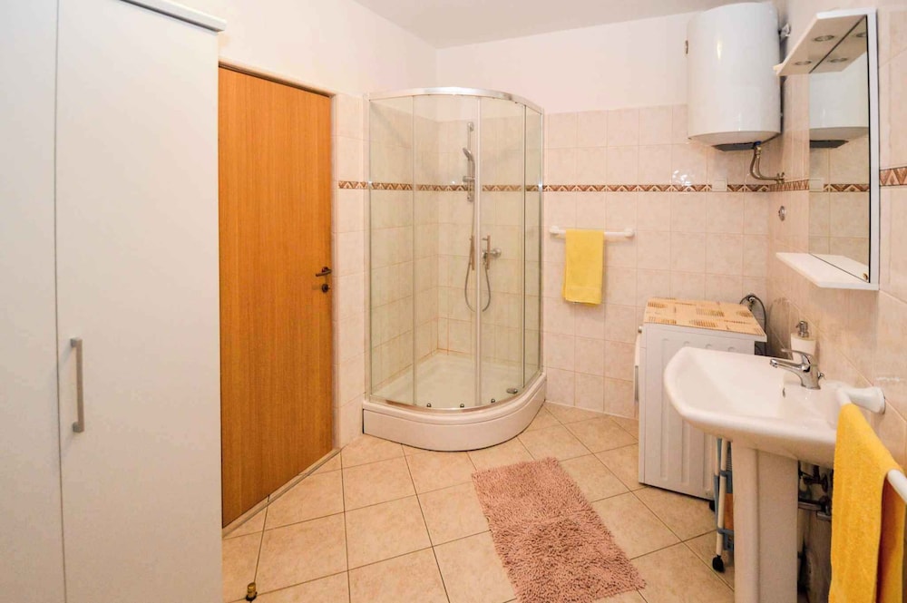 Apartments in Stinjan/istrien 8432