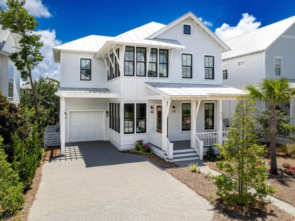 Honeybee by Southern Vacation Rentals