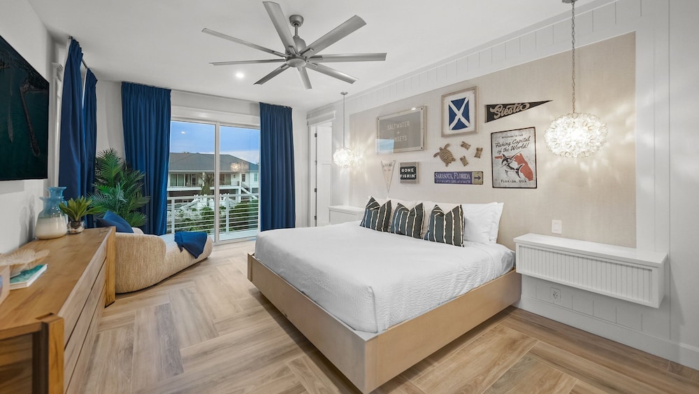 Maritime Manor in Siesta Key