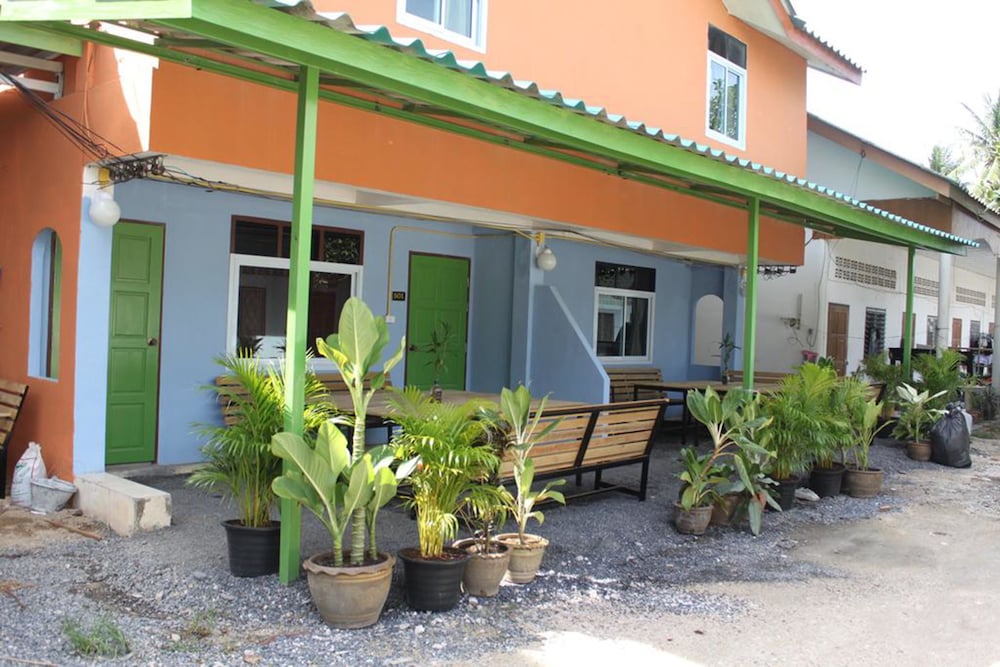 Phangan Guest House - Hostel
