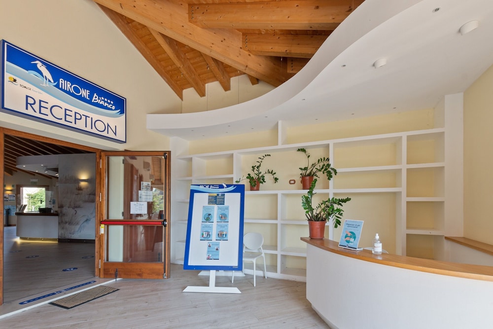 Apartment With Pool in Lido Delle Nazioni view 3