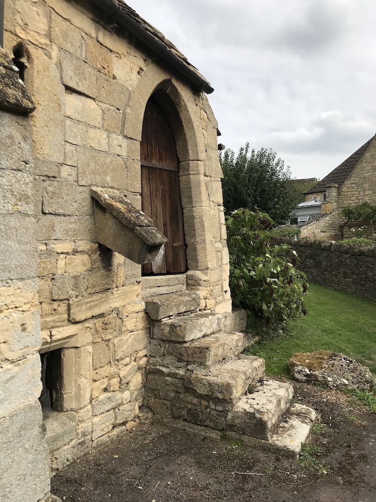 Pigeon House Cottage B&B