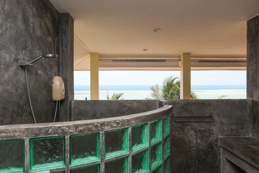 Charu Bay Villas