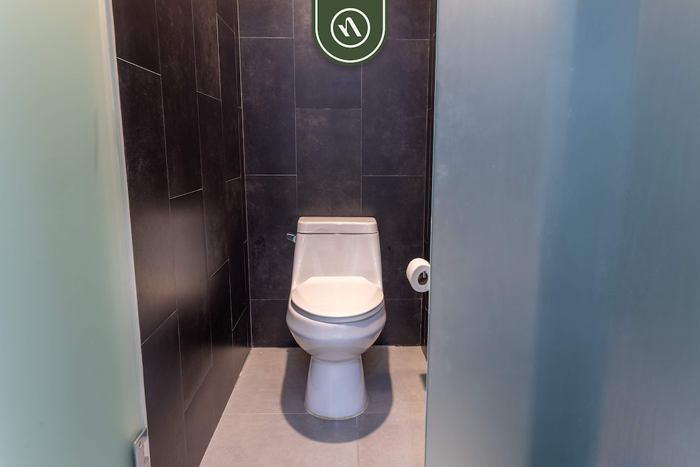 Nick Price Residences A 206