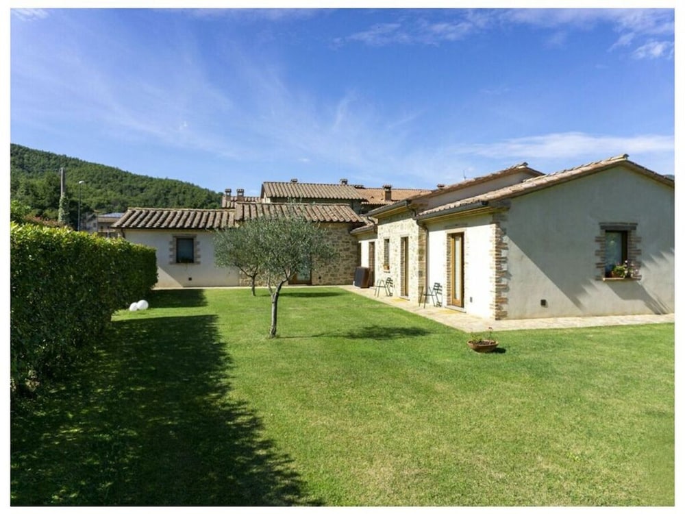 Villa Fornace Comfortable Holiday Residence view 2