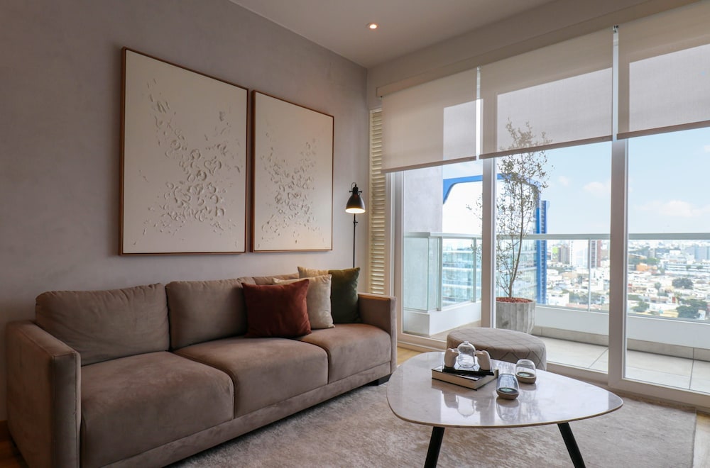 Elegant 3BR Duplex With Balcony in Miraflores