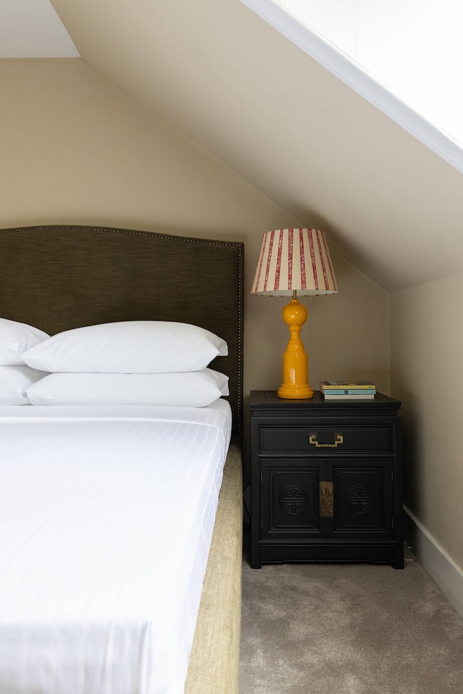 Alderney Street V by Onefinestay