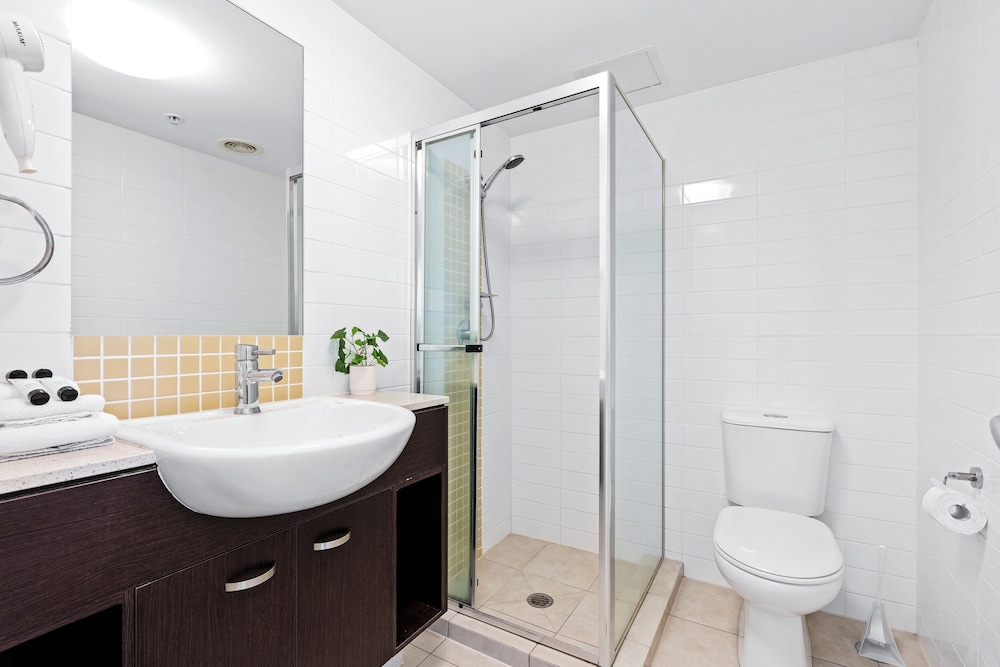 Wings - Q Stay