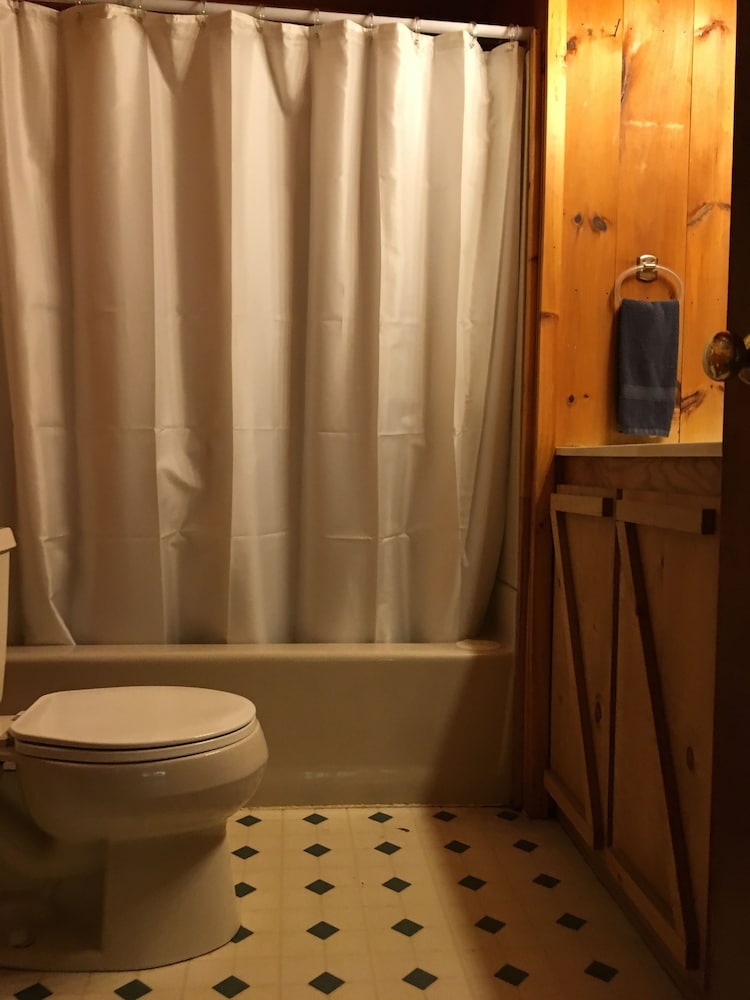 Smoky View Cottages & RV Resorts