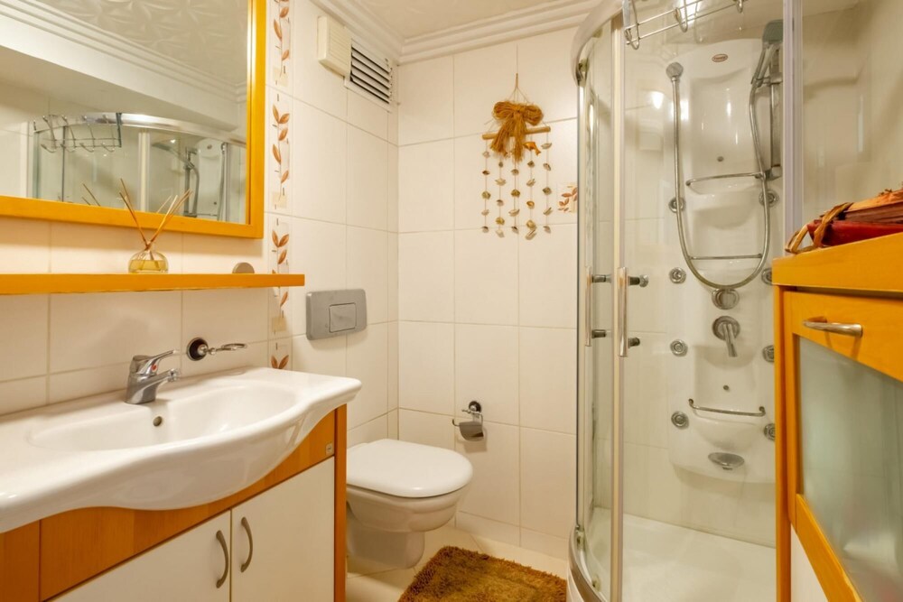 Ravishing Flat With Nature View in Florya