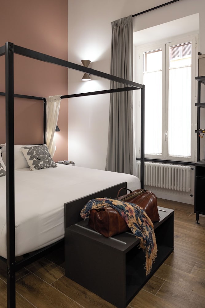 Style & Stone Guest House