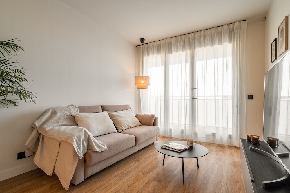 Port Forum Apartments By Olala Homes