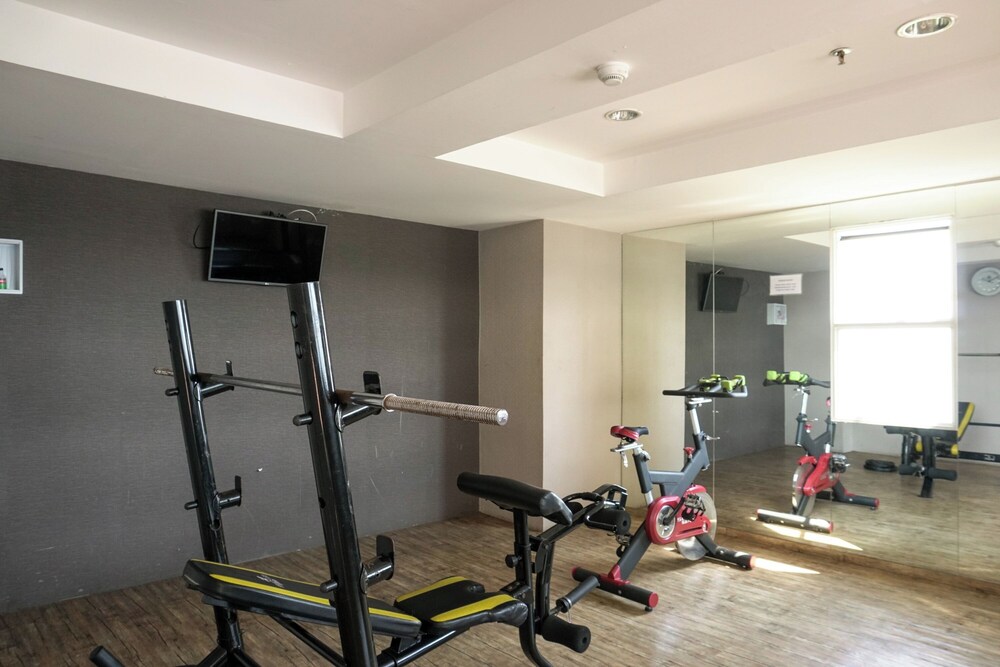 Nice And Warm Studio At Belmont Residence Puri Apartment view 5