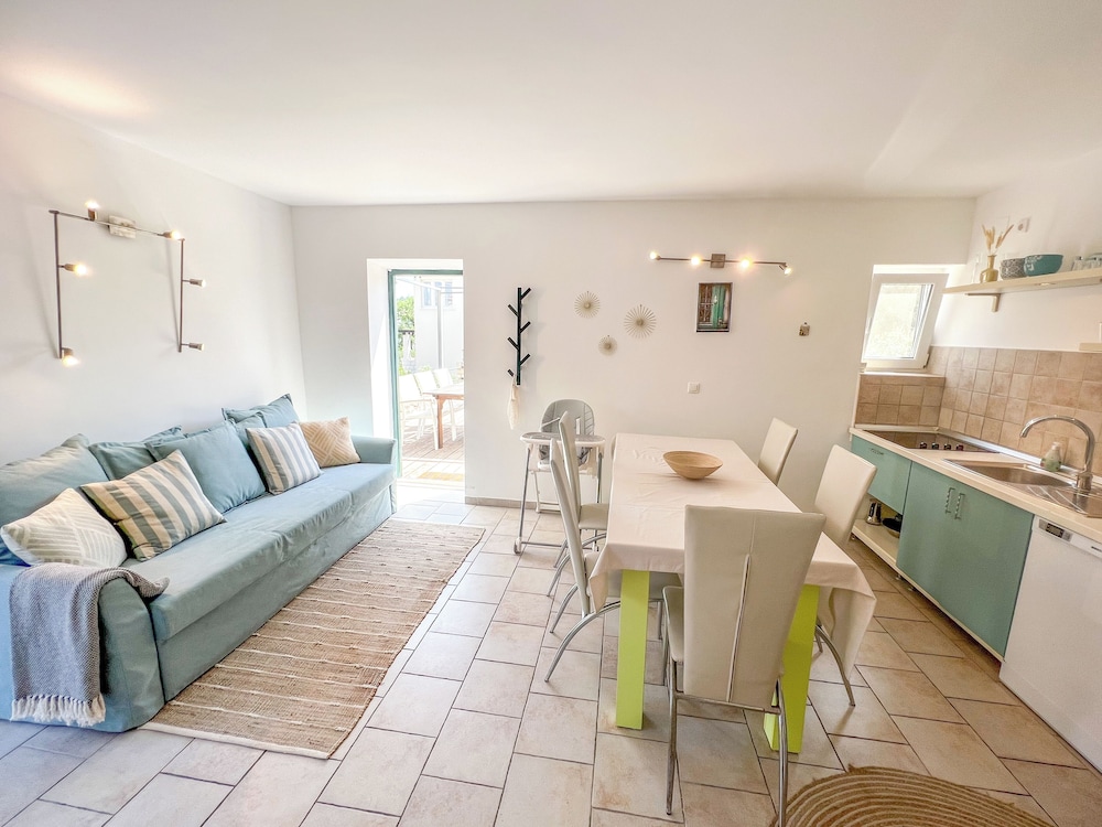 Eco Apartments Sunshine with heated pool