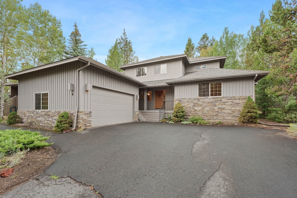 4 Tan Oak Lane 5 Bedroom Home