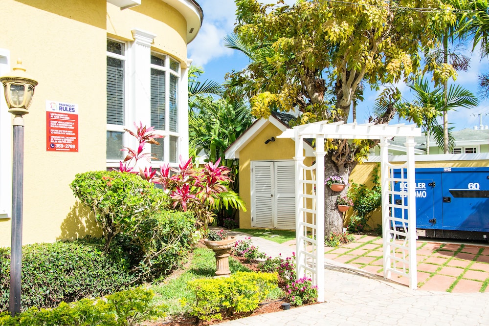 Brownstone Marlin Drive