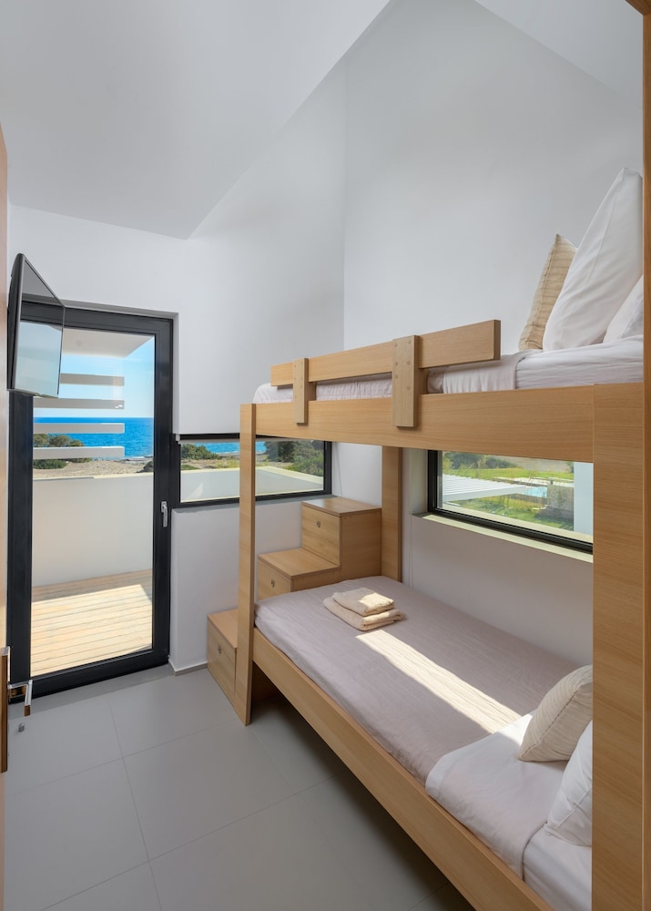 Albatross Beach Front Villas